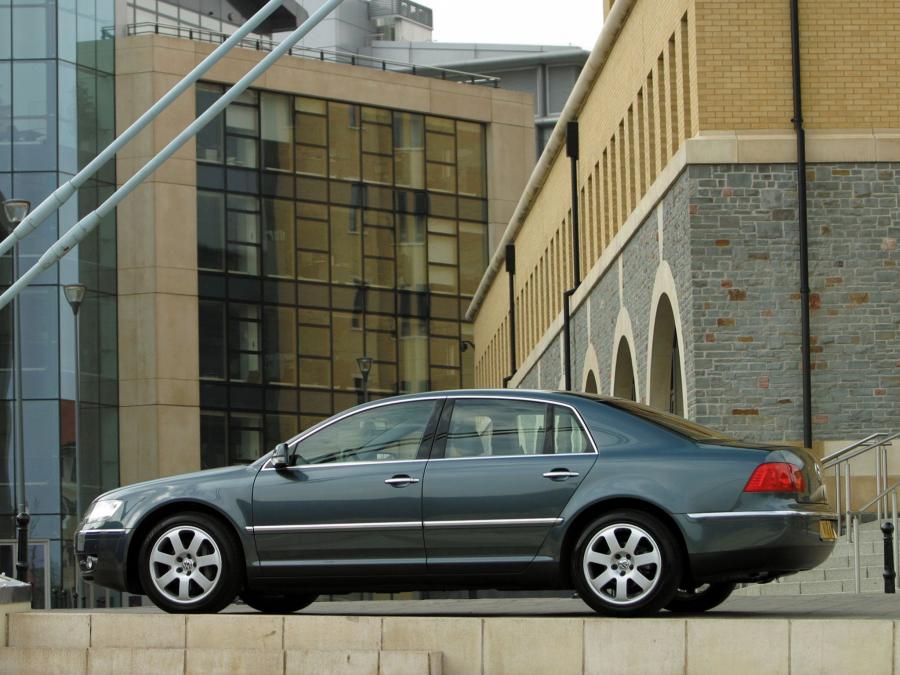  Volkswagen Phaeton V10 TDi 2002 года  (UK) (фото 2 из 6)